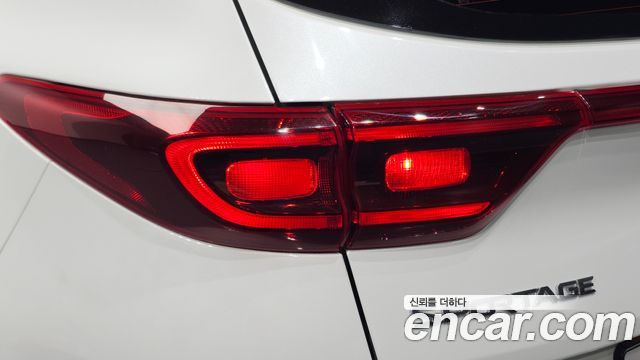 Kia Sportage The Bold Diesel 1.6 2WD Prestige 2019 — фото 23