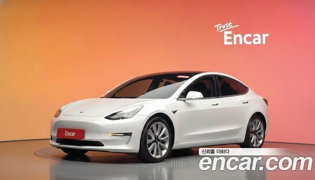 Tesla Model 3 Long Range AWD