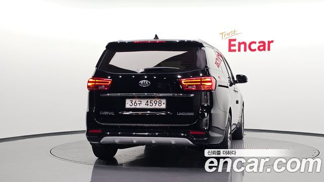 Kia Carnival 7-Seater Limousine VIP 2019 — фото 4