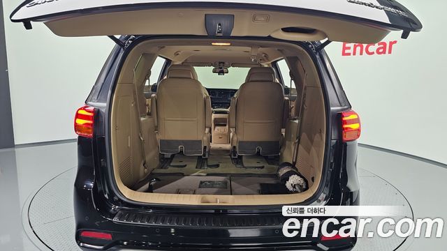 Kia Carnival 7-Seater Limousine VIP 2019 — фото 20