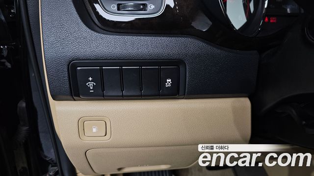 Kia Carnival 7-Seater Limousine VIP 2019 — фото 28