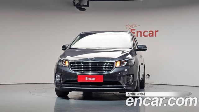 Kia Carnival 11-seater Luxury 2016 — фото 3
