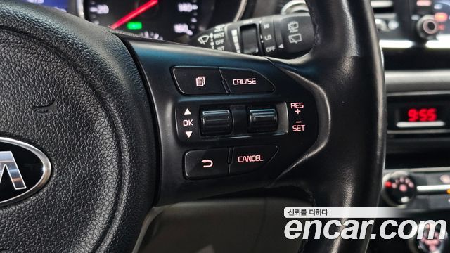Kia Carnival 11-seater Luxury 2016 — фото 16