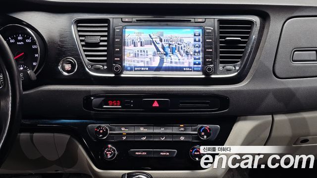 Kia Carnival 11-seater Luxury 2016 — фото 20