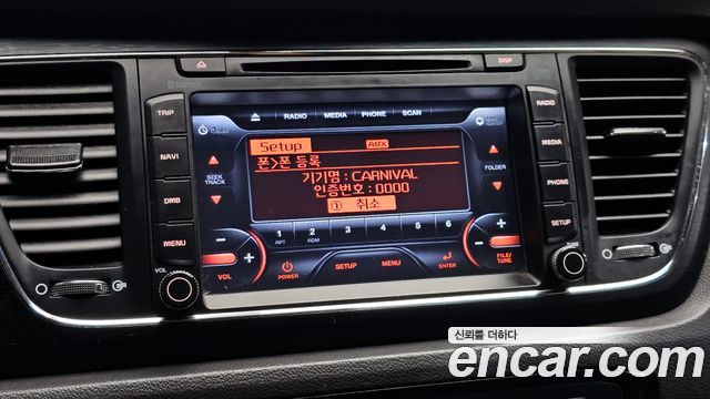 Kia Carnival 11-seater Luxury 2016 — фото 27