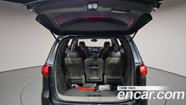 Kia Carnival 11-seater Luxury 2016 — фото 35
