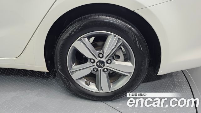 Kia K3 Prestige 2016 — фото 21