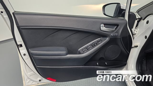 Kia K3 Prestige 2016 — фото 24