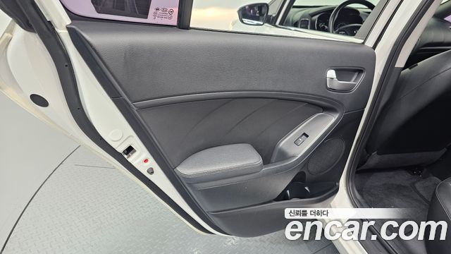 Kia K3 Prestige 2016 — фото 25