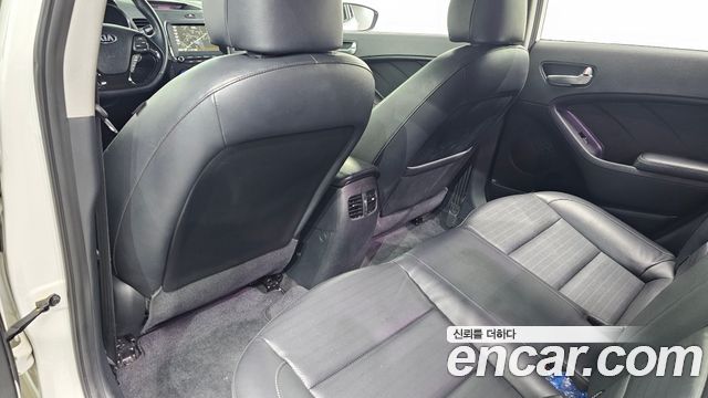 Kia K3 Prestige 2016 — фото 28