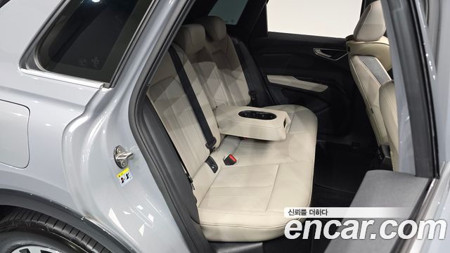 Audi Q4 e-tron (F4) 45 2025 — фото 12