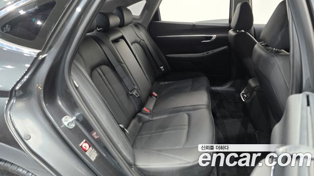 Hyundai Sonata (DN8) 2.0 Premium Family 2020 — фото 11
