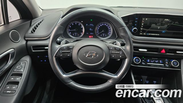 Hyundai Sonata (DN8) 2.0 Premium Family 2020 — фото 13