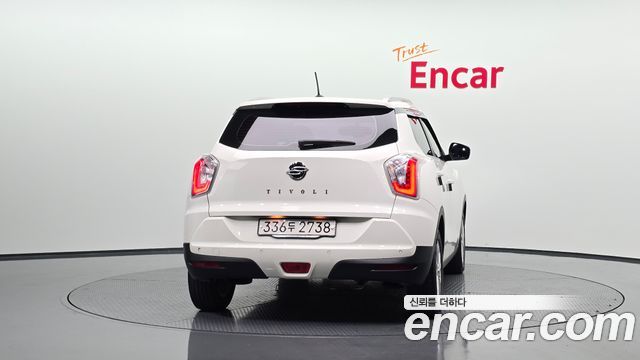 KG Mobility (SsangYong) Tivoli VX 2WD 2015 — фото 4