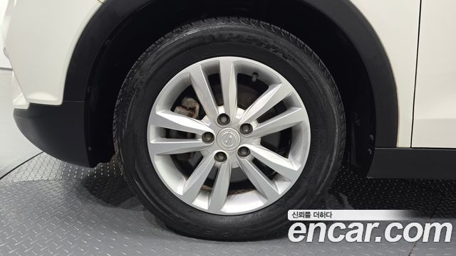 KG Mobility (SsangYong) Tivoli VX 2WD 2015 — фото 5