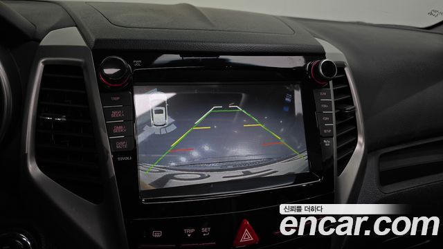 KG Mobility (SsangYong) Tivoli VX 2WD 2015 — фото 15
