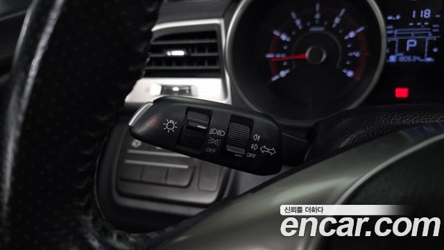 KG Mobility (SsangYong) Tivoli VX 2WD 2015 — фото 30