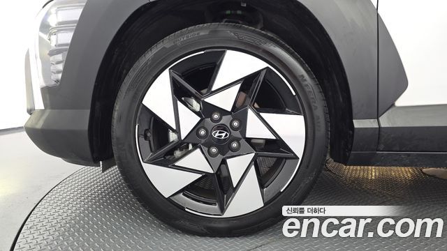 Hyundai Kona (SX2) Gasoline 2.0 2WD Premium 2023 — фото 5