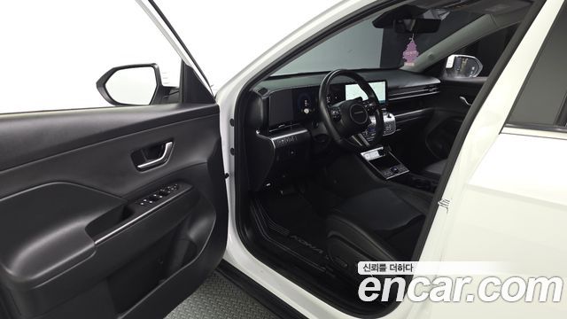 Hyundai Kona (SX2) Gasoline 2.0 2WD Premium 2023 — фото 10