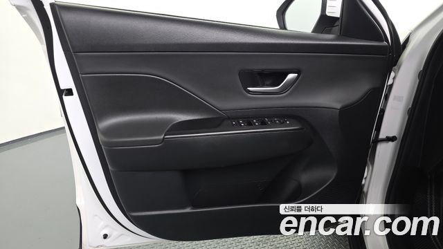 Hyundai Kona (SX2) Gasoline 2.0 2WD Premium 2023 — фото 30