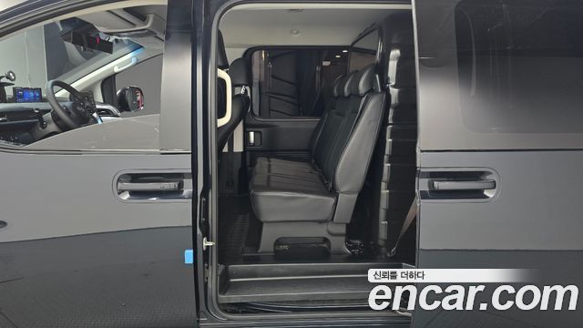 Hyundai Staria L3.5 Cargo 5-Seater Modern 2022 — фото 11