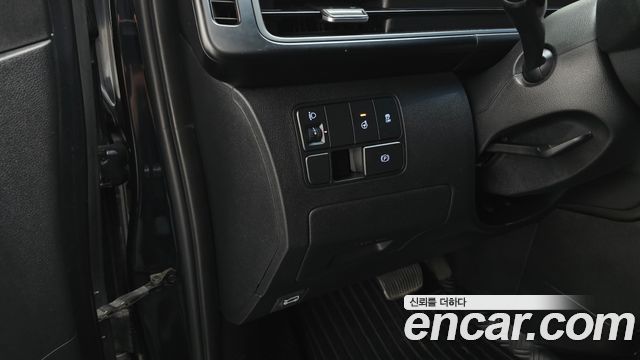 Hyundai Staria L3.5 Cargo 5-Seater Modern 2022 — фото 16