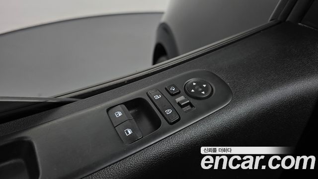 Hyundai Staria L3.5 Cargo 5-Seater Modern 2022 — фото 17