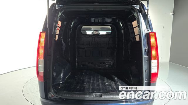 Hyundai Staria L3.5 Cargo 5-Seater Modern 2022 — фото 20