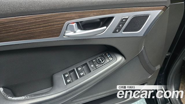 Genesis G80 3.3 GDI Luxury 2017 — фото 29