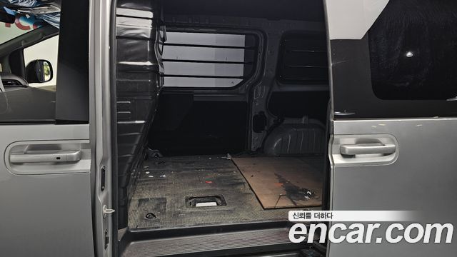 Hyundai Staria Cargo 3-Seater Modern 2022 — фото 12