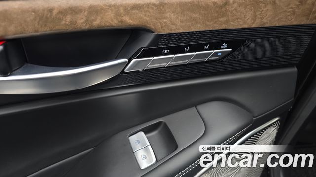 Genesis G90 3.8 AWD Prestige 2019 — фото 31