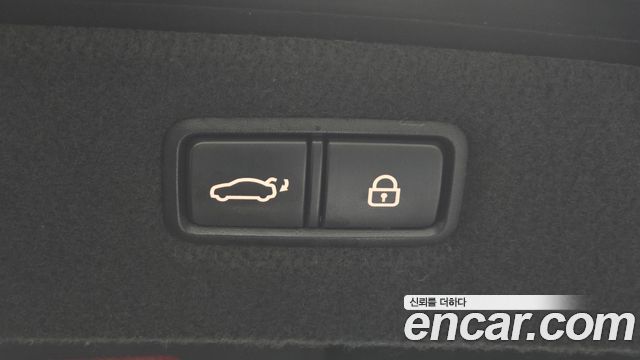 Genesis G90 3.8 AWD Prestige 2019 — фото 34