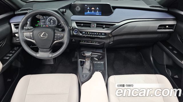Lexus UX250h 2.0 2WD 2019 — фото 7