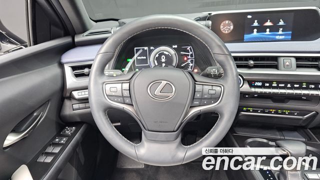Lexus UX250h 2.0 2WD 2019 — фото 13