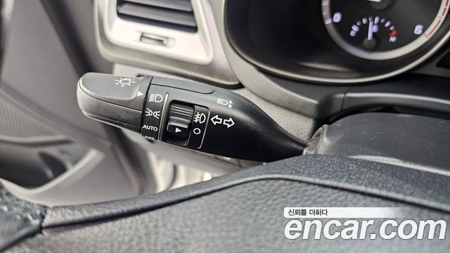 Hyundai Santa Fe The Prime Diesel 2.0 2WD Value Plus 2018 — фото 18