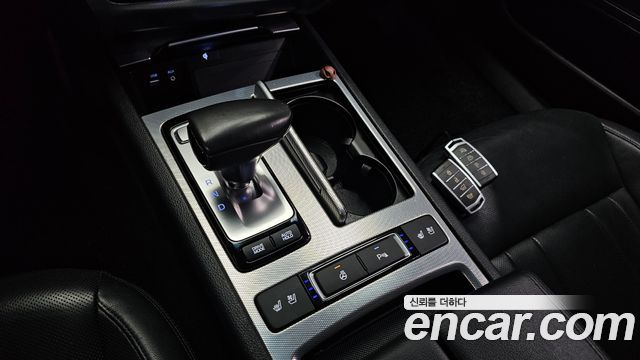 Genesis G80 3.3 GDI AWD Luxury 2017 — фото 9