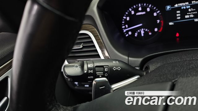 Genesis G80 3.3 GDI AWD Luxury 2017 — фото 29
