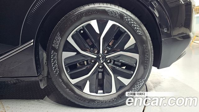 Kia EV6 Long Range Earth 2023 — фото 21