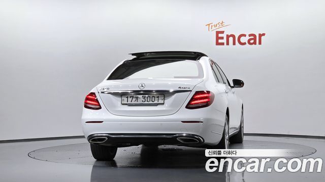 Mercedes-Benz E-Class (W213) E300 4MATIC Exclusive 2019 — фото 4