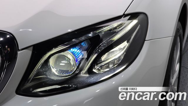 Mercedes-Benz E-Class (W213) E300 4MATIC Exclusive 2019 — фото 22