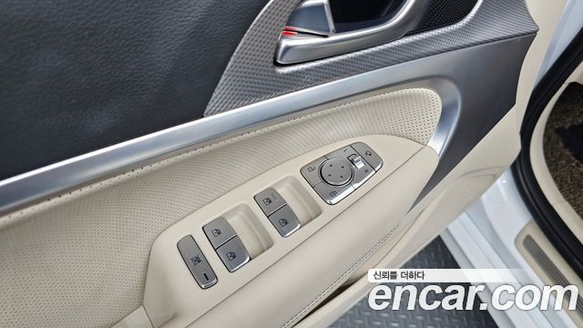 Genesis G70 Gasoline 2.0T 2WD 2023 — фото 12