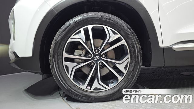 Hyundai Santa Fe (TM) Diesel 2.2 4WD Prestige 2019 — фото 5