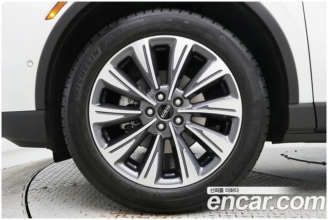 Lincoln Corsair 2.0 Reserve AWD 2022 — фото 5