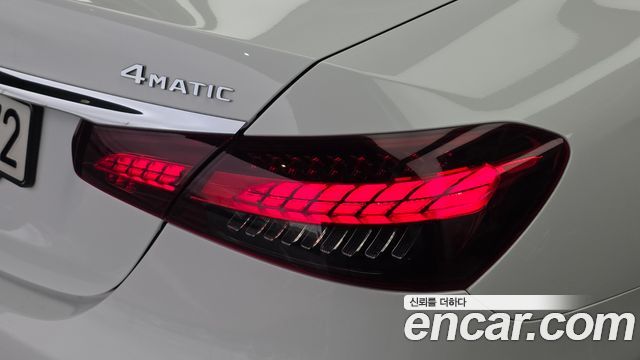 Mercedes-Benz E-Class (W213) E350 4MATIC AMG Line 2022 — фото 23