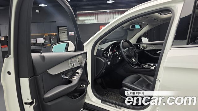 Mercedes-Benz GLC-Class (X253) GLC350e 4MATIC Premium 2019 — фото 10