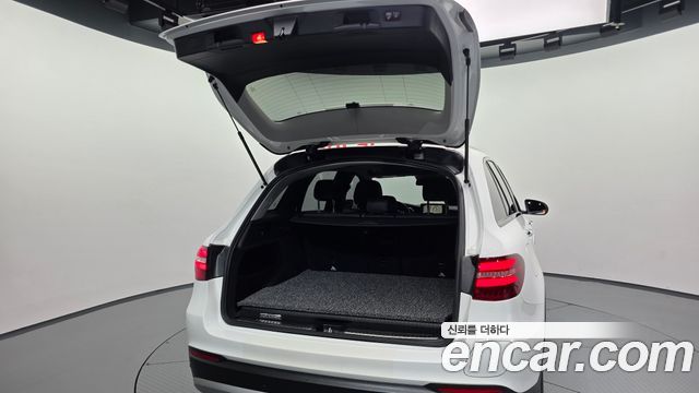 Mercedes-Benz GLC-Class (X253) GLC350e 4MATIC Premium 2019 — фото 38