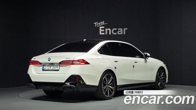 BMW 5 Series (G60) 530e xDrive M Sport 2026 — фото 2