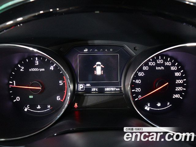 Kia Carnival 9-seater Noblesse 2017 — фото 6