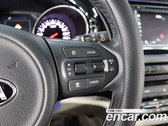 Kia Carnival 9-seater Noblesse 2017 — фото 7