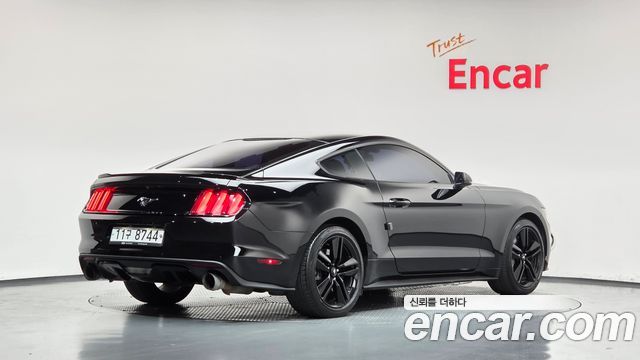 Ford Mustang Coupe 2015 — фото 2